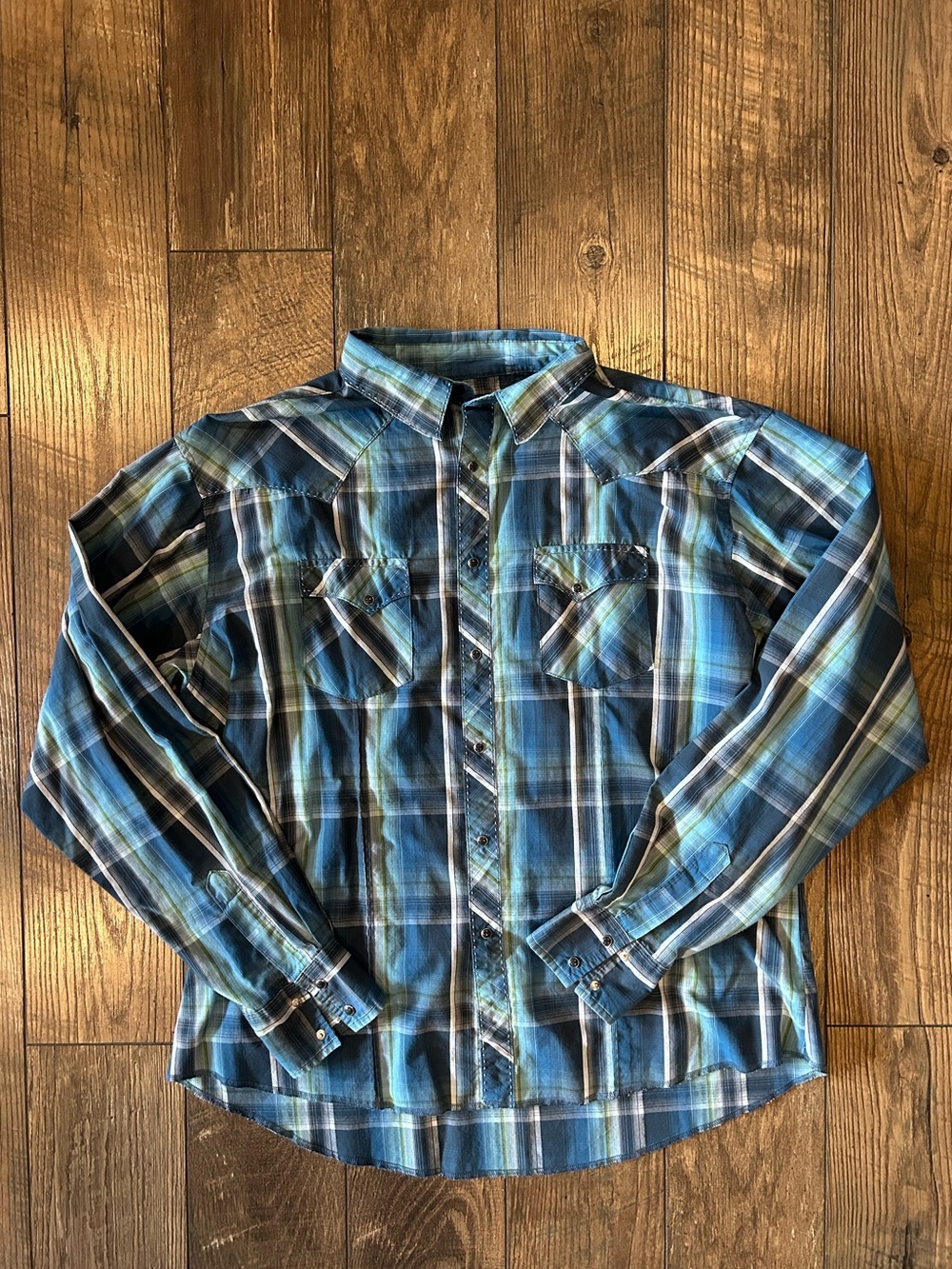 Wrangler Blue & Green Plaid Long-Sleeve Button-Down Shirt